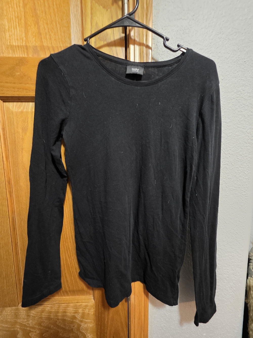 2 Womens Long Sleeve Shirts